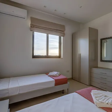Stunning 3Bed With Views Mellieha By Homely Extérieur photo