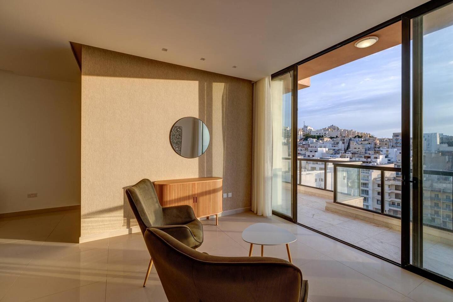 Stunning 3bed With Views By Homely Appartement *
