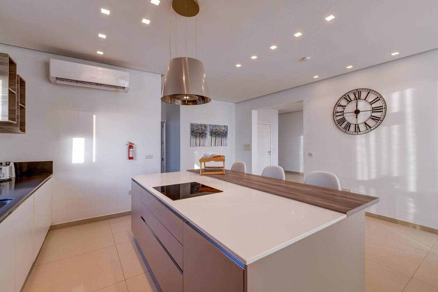 Stunning 3bed With Views By Homely Mellieħa